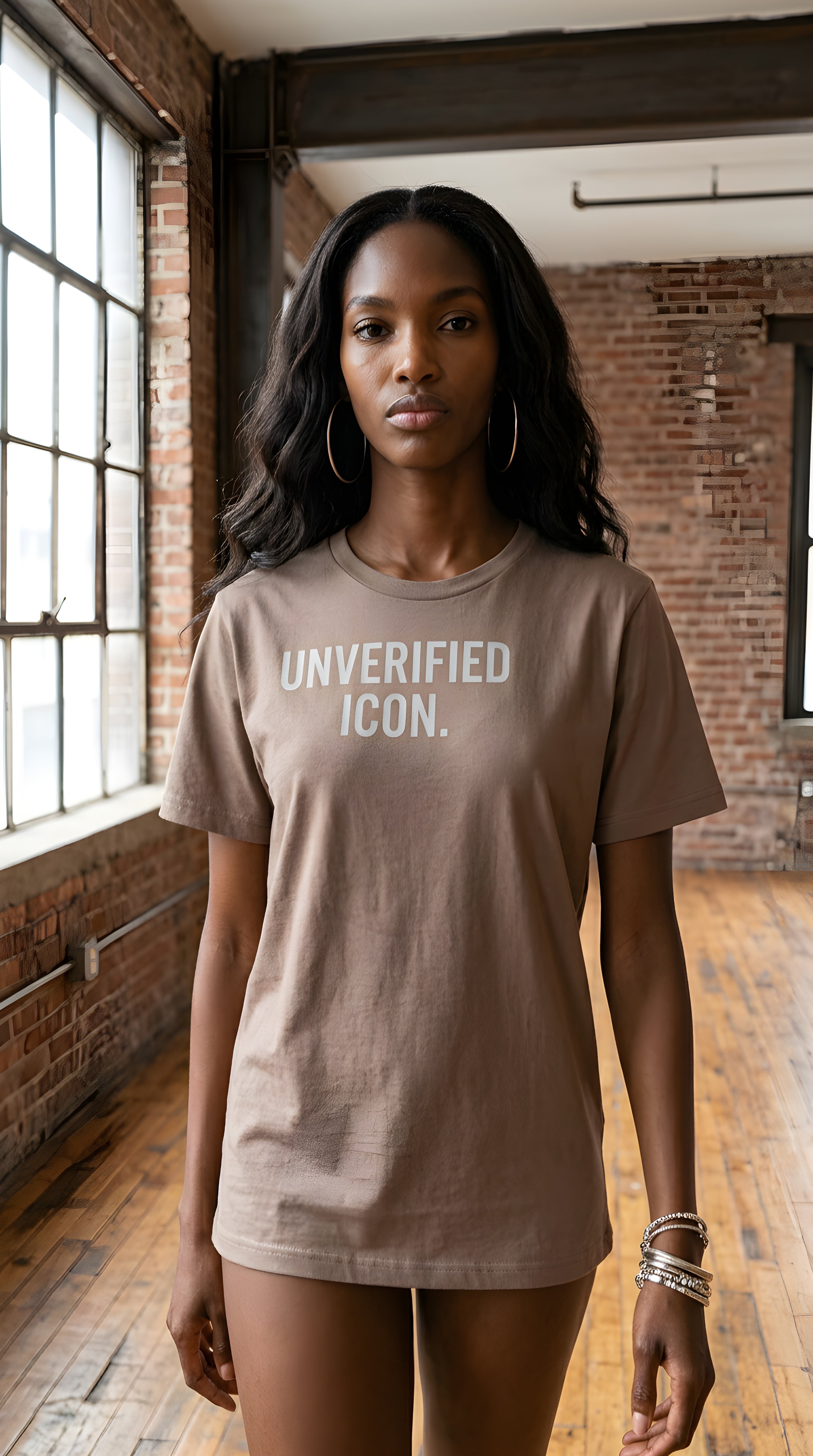 Womens ' UNVERIFIED ICON ' high-waisted t-shirt