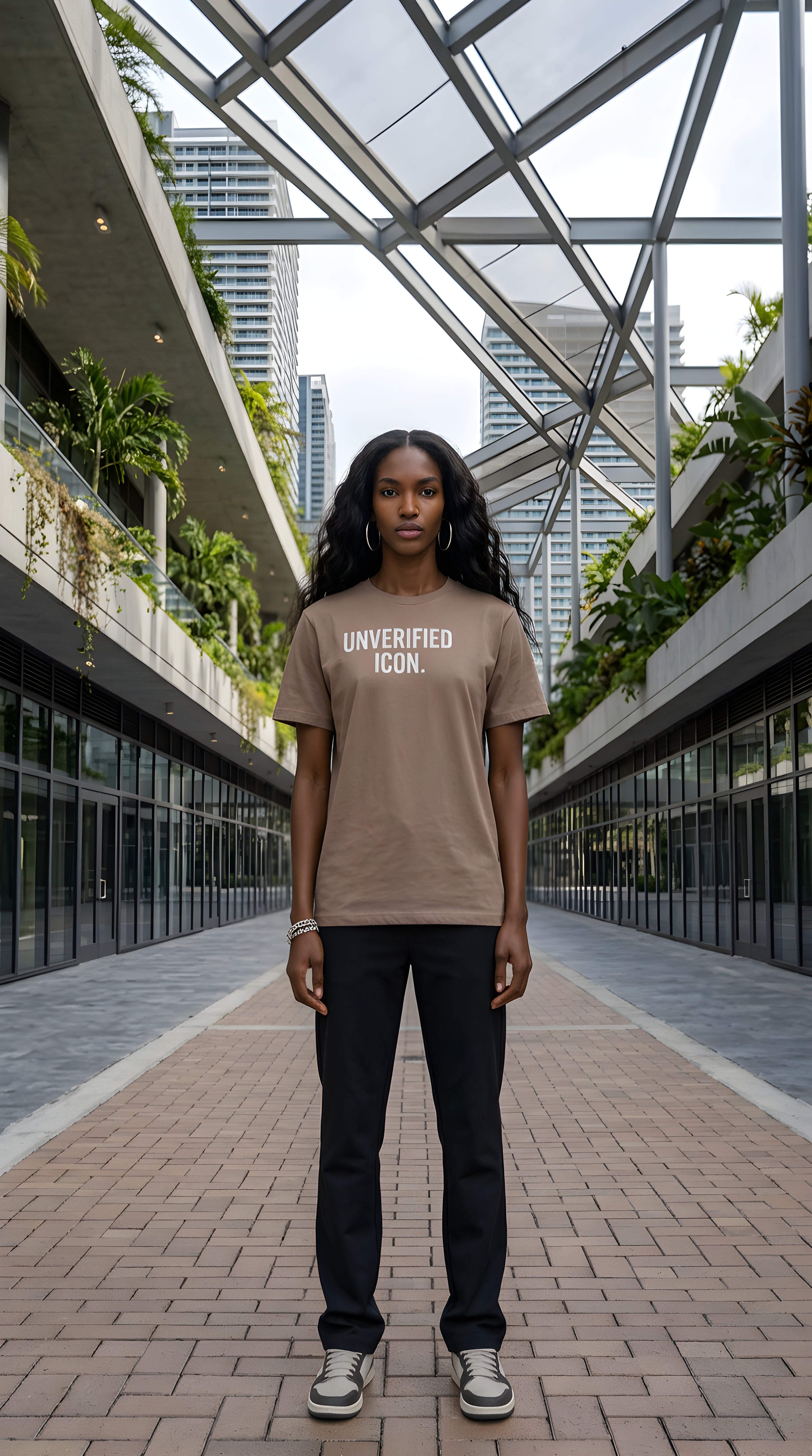 Womens ' UNVERIFIED ICON ' high-waisted t-shirt