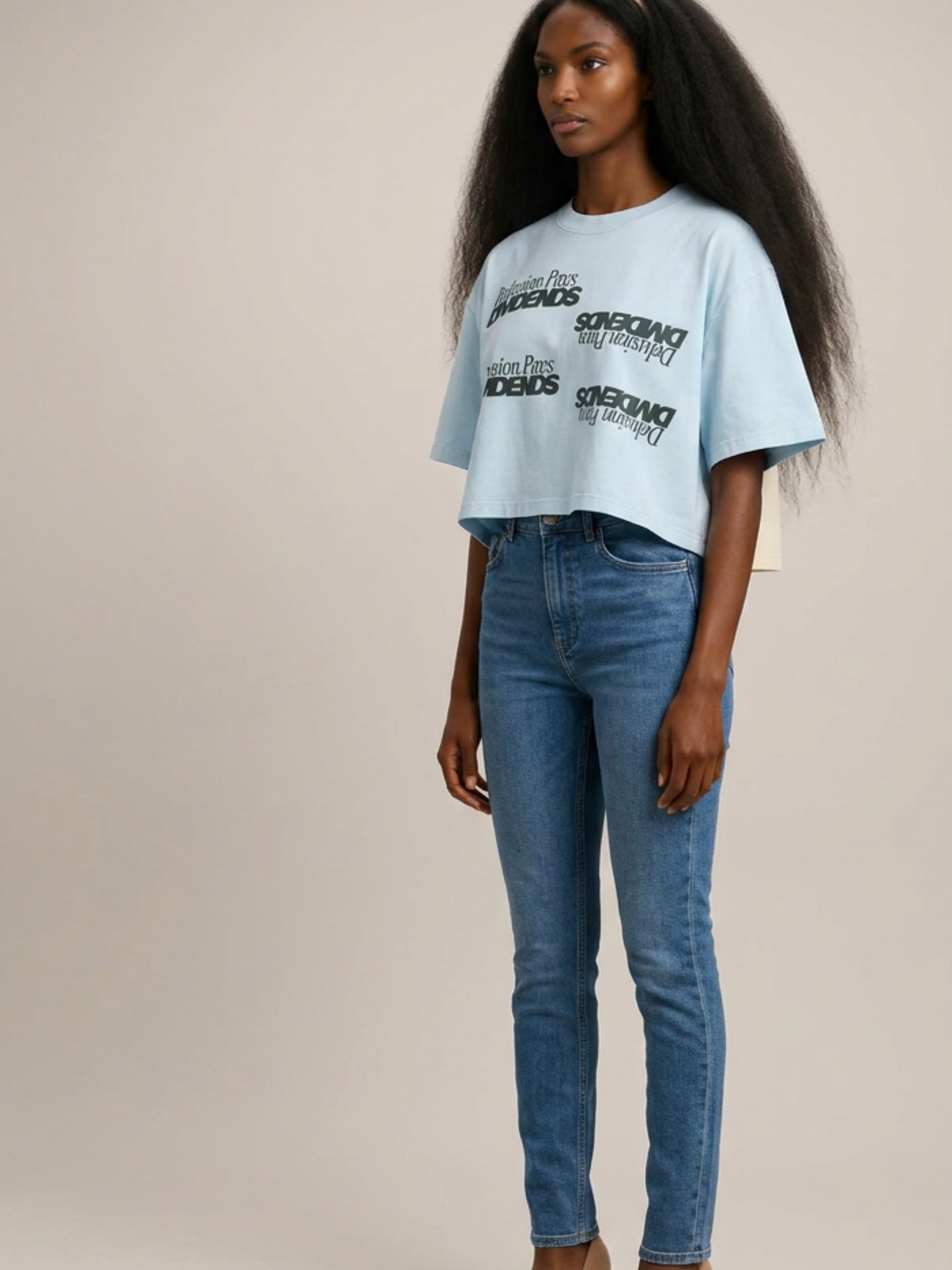 WOMENS ' DELUSIONAL DIVIDENDS ' Mineral Wash Cotton Crop TEE