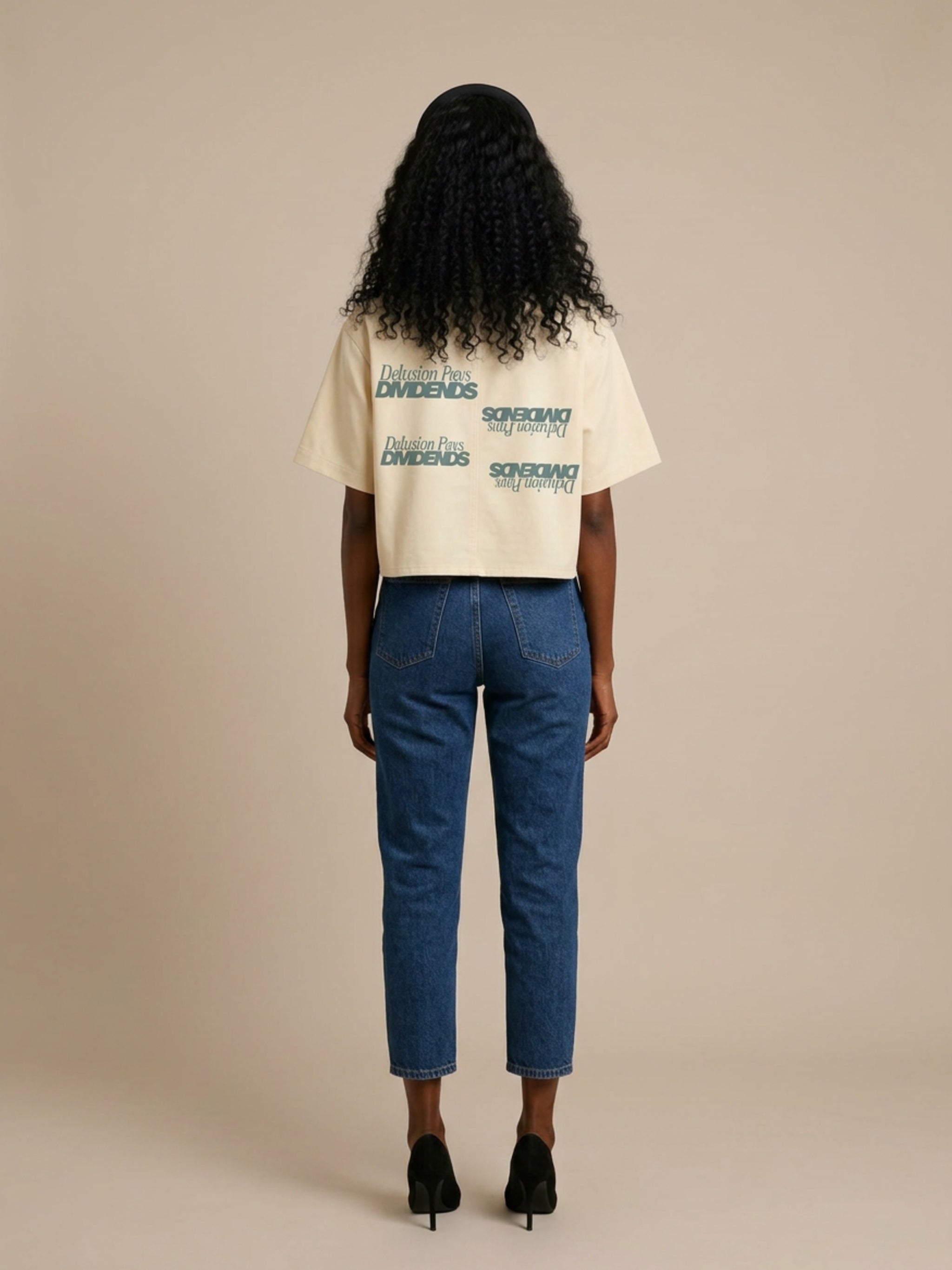 WOMENS ' DELUSIONAL DIVIDENDS ' Mineral Wash Cotton Crop TEE
